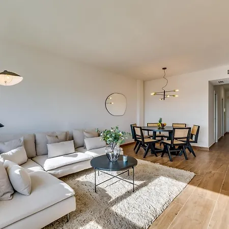 Vacation I 1 Puerto Banus Sea Front Rental, Renovated Apartment