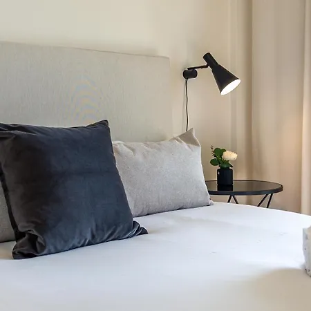 Vacation I 1 Puerto Banus Sea Front Rental, Renovated Apartment