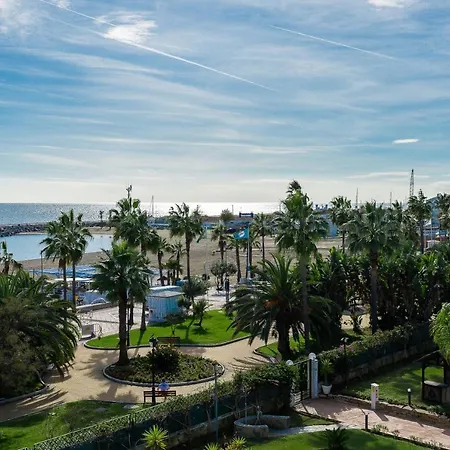 Apartment Vacation I 1 Puerto Banus Sea Front Rental, Renovated