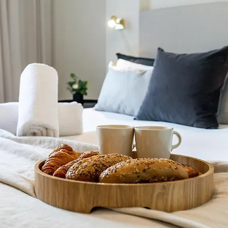 Vacation I 1 Puerto Banus Sea Front Rental, Renovated Apartment