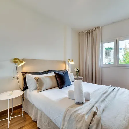 Apartment Vacation I 1 Puerto Banus Sea Front Rental, Renovated